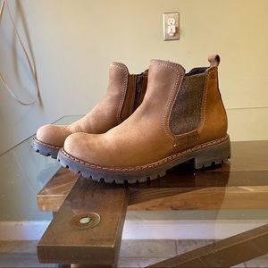 Josef Siebel Marta 03 in Brazil Leather, Size 39